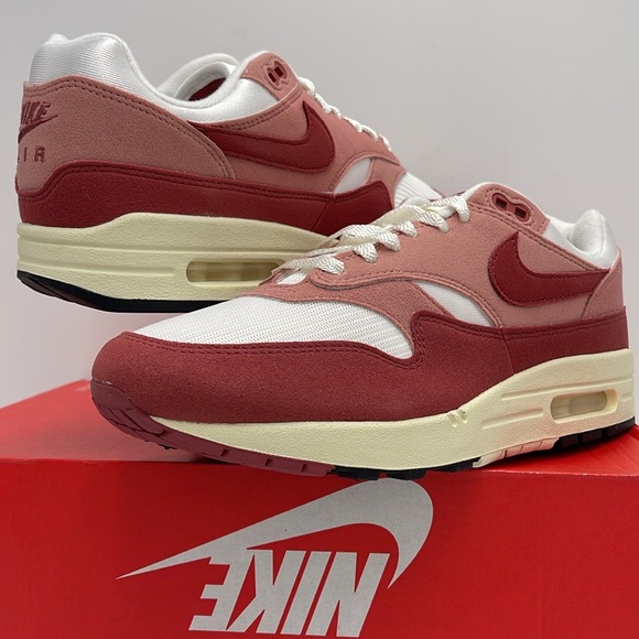 Nike WMNS Air Max 1 Sail/Red Stardust/Coconut
Milk/Cedar
Shoes
Style DZ2628-103 - Picture 7 of 16